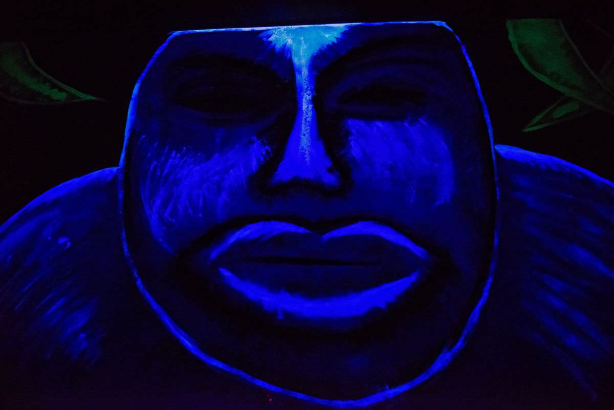 Quantum Lasertag Speyer Neon human face painting